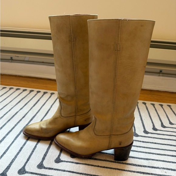 Frye Banana Campus Boot - Picture 8 of 8